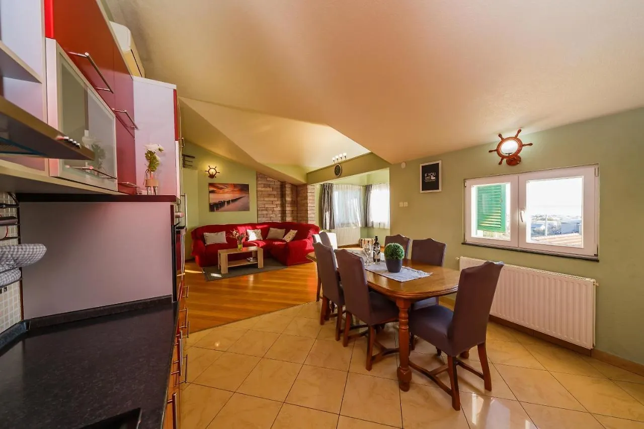 Apartment Green Oasis Rudine