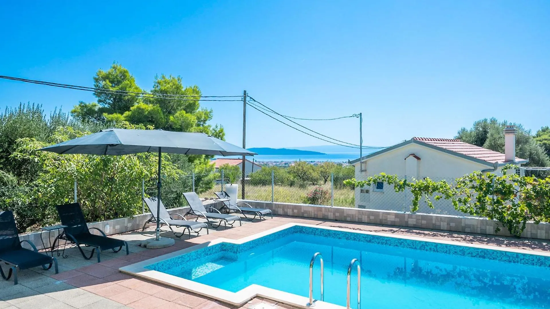 Green Oasis Rudine